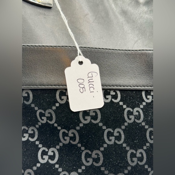 Gucci-Authentic-Guccisima Large Black Shoulder Bag Rare - Picture 16 of 16